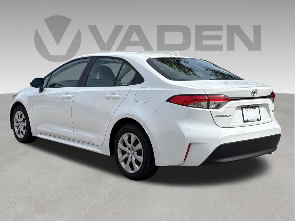 Used 2024 Toyota Corolla LE FWD image 18