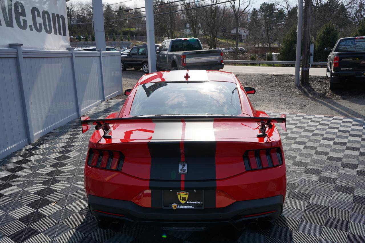 Used 2025 Ford Mustang GT Premium w/ GT Performance Package image 7