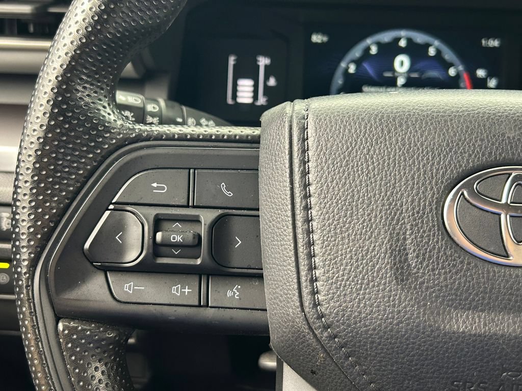 Used 2025 Toyota Tacoma SR5 RWD image 31