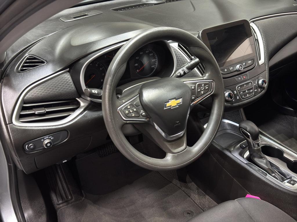 Used 2024 Chevrolet Malibu LT image 15