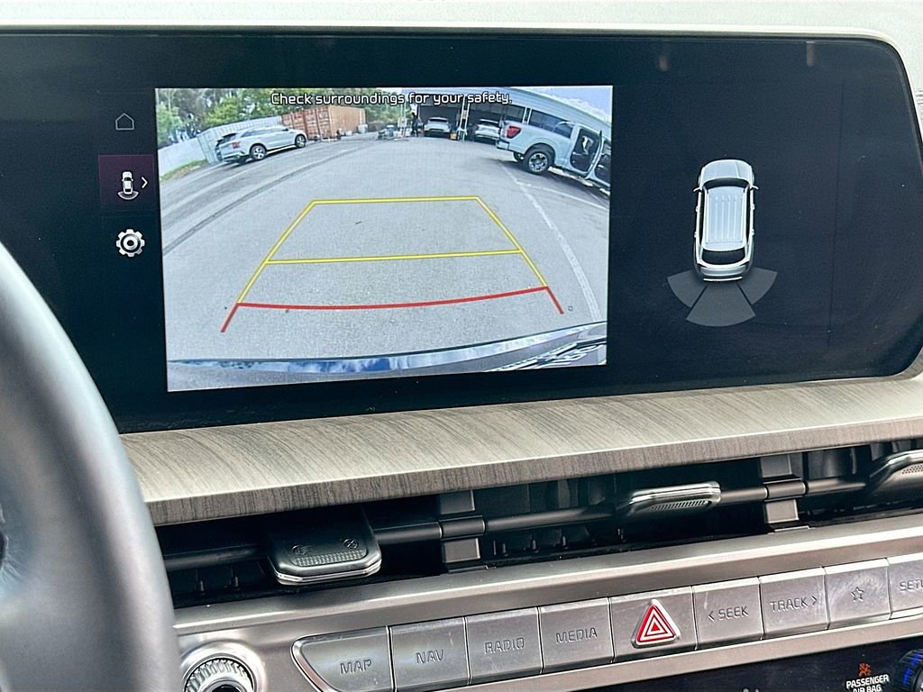 Used 2024 Kia Telluride EX w/ EX Captain's Chair Package AWD/4WD image 14
