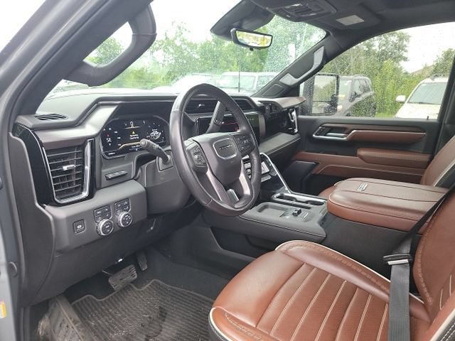 Certified 2025 GMC Sierra 2500 Denali Ultimate AWD/4WD image 9