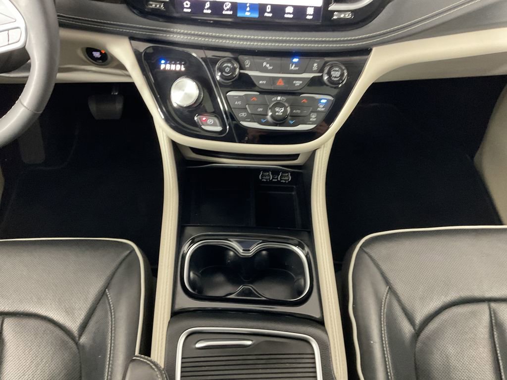 Used 2023 Chrysler Pacifica Limited image 14