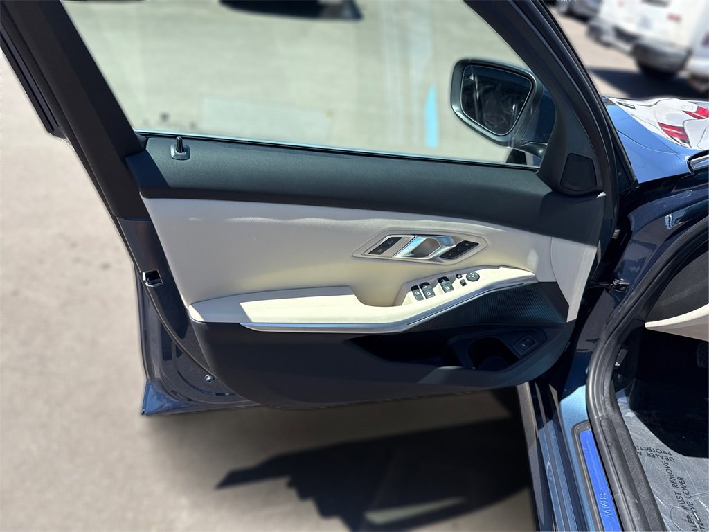 New 2025 BMW 330i Sedan w/ Convenience Package image 26