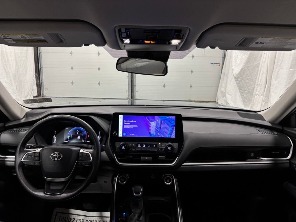 Used 2026 Toyota Grand Highlander AWD image 43