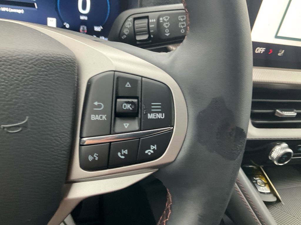 New 2026 Ford Explorer Active w/ Active Comfort Package image 20