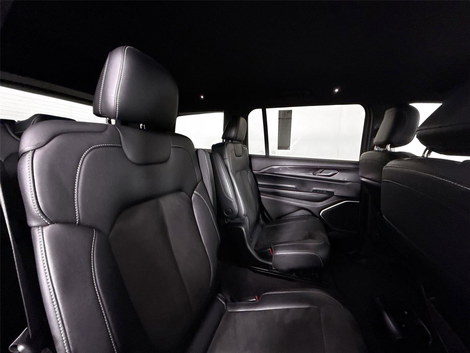 Used 2021 Jeep Grand Cherokee L Laredo AWD/4WD image 40