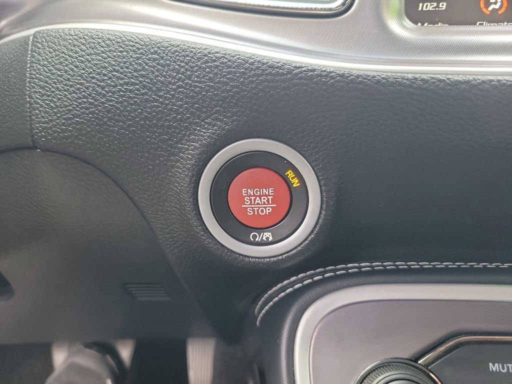 Used 2022 Dodge Challenger SRT Hellcat RWD image 30