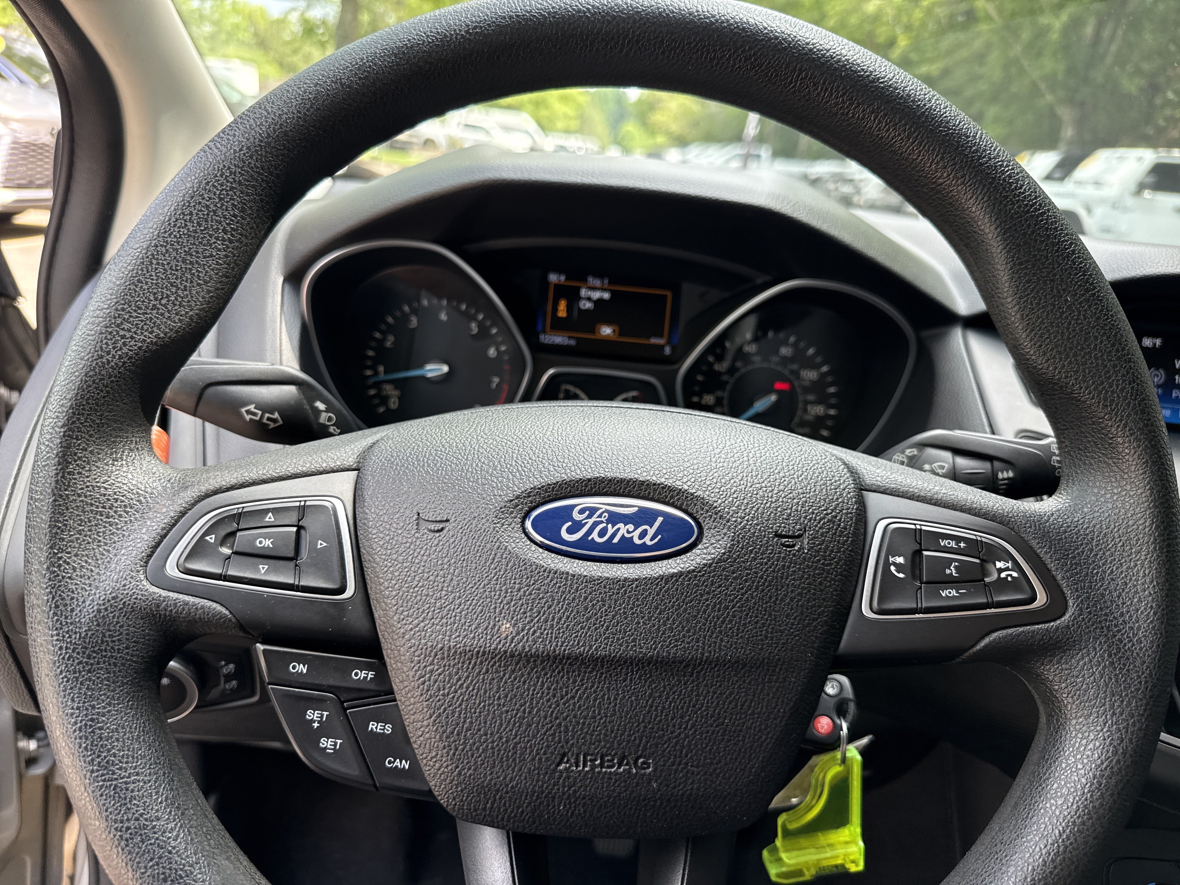 Used 2016 Ford Focus SE w/ SE Power Seat Package FWD image 23