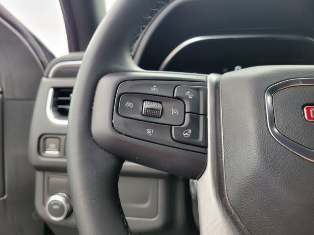 Used 2023 GMC Yukon XL SLT w/ SLT Premium Package RWD image 11