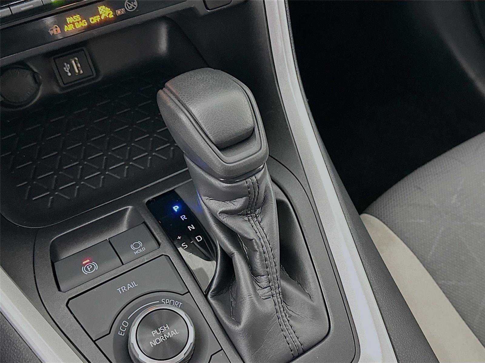 Certified 2025 Toyota RAV4 XLE image 17