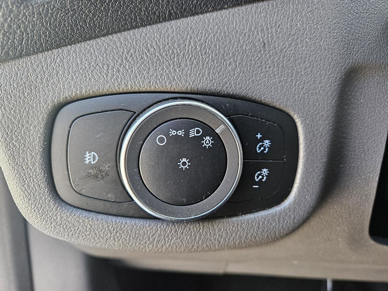 Used 2022 Ford Transit Connect XLT FWD image 14