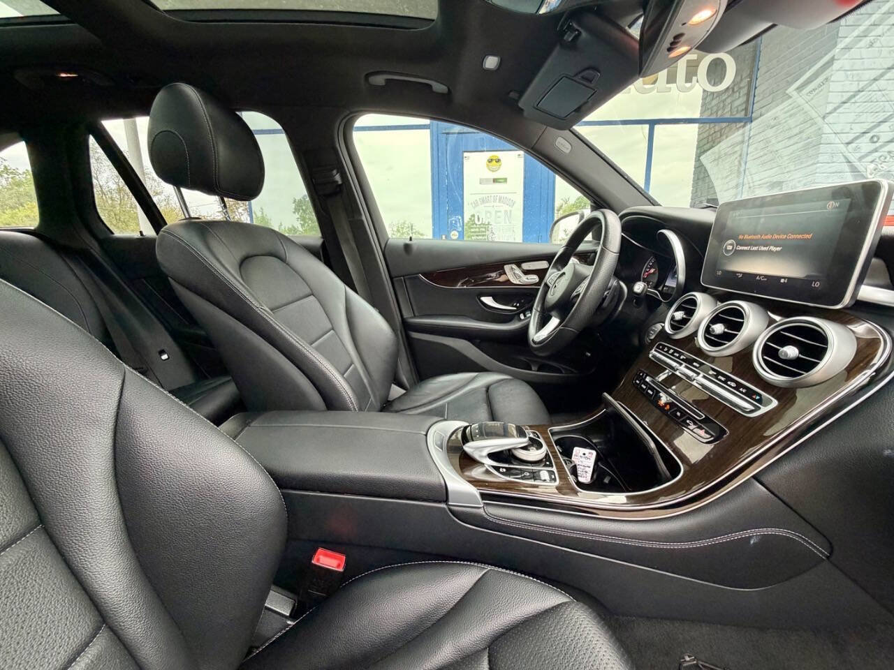 Used 2017 Mercedes-Benz GLC 300 4MATIC image 27