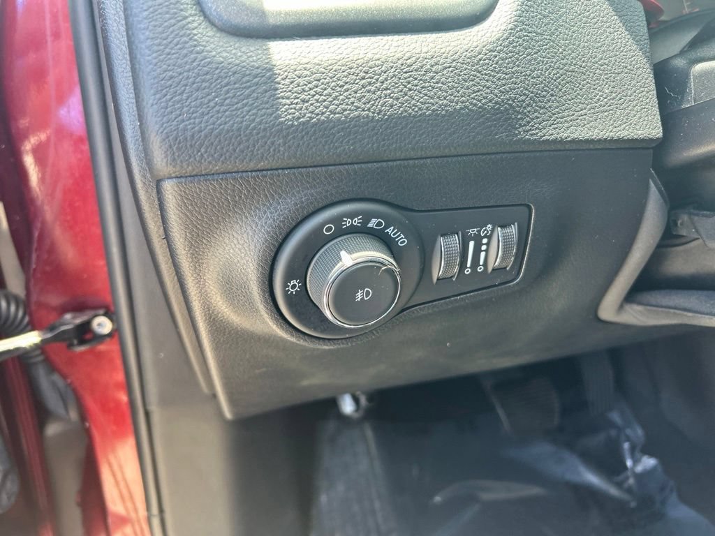 Used 2021 Jeep Compass Trailhawk AWD/4WD image 36