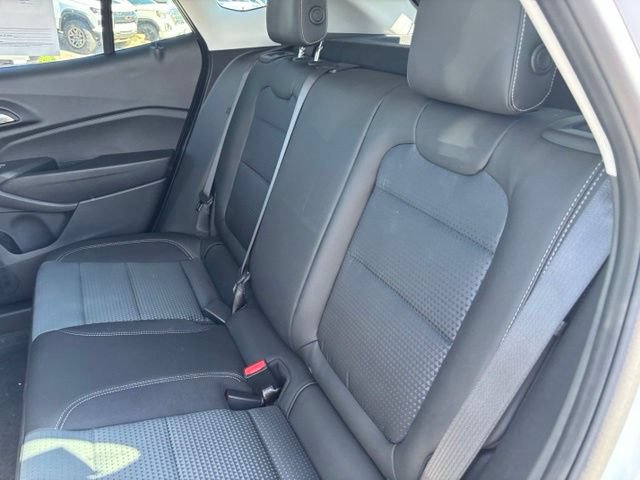 New 2026 Chevrolet Trax LT w/ LT Convenience Package FWD image 16