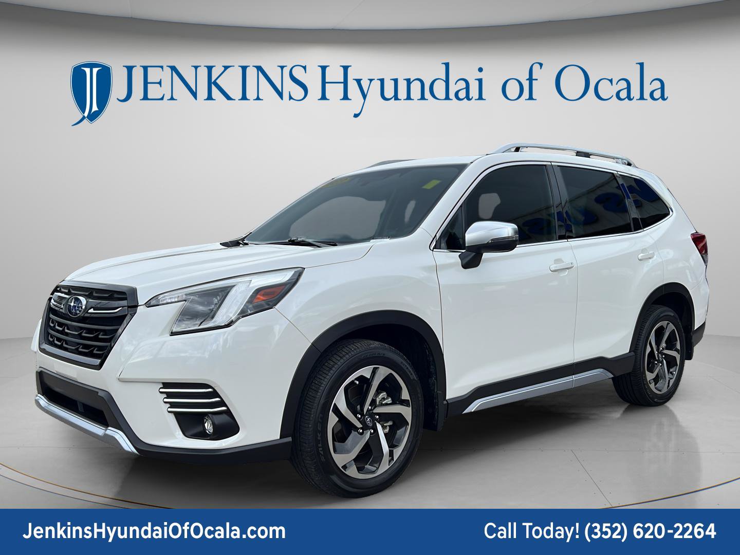 Used 2023 Subaru Forester Touring w/ Popular Package #3 AWD/4WD image 7