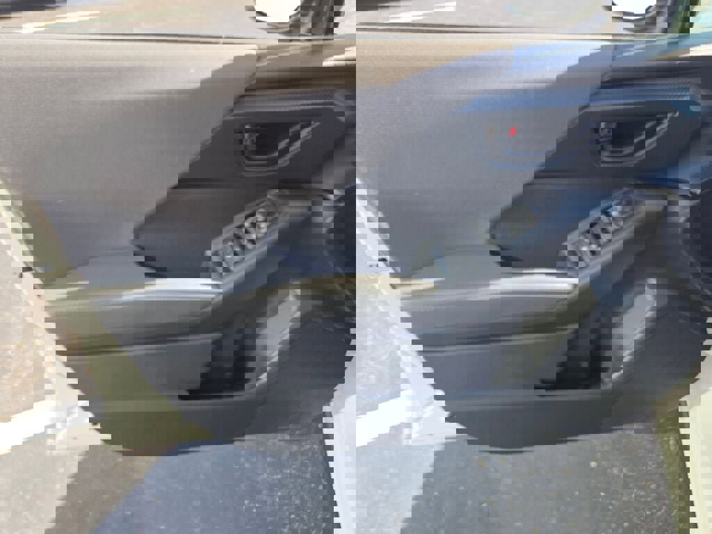 Used 2024 Subaru Crosstrek 2.0i Premium w/ Popular Package #3 image 19