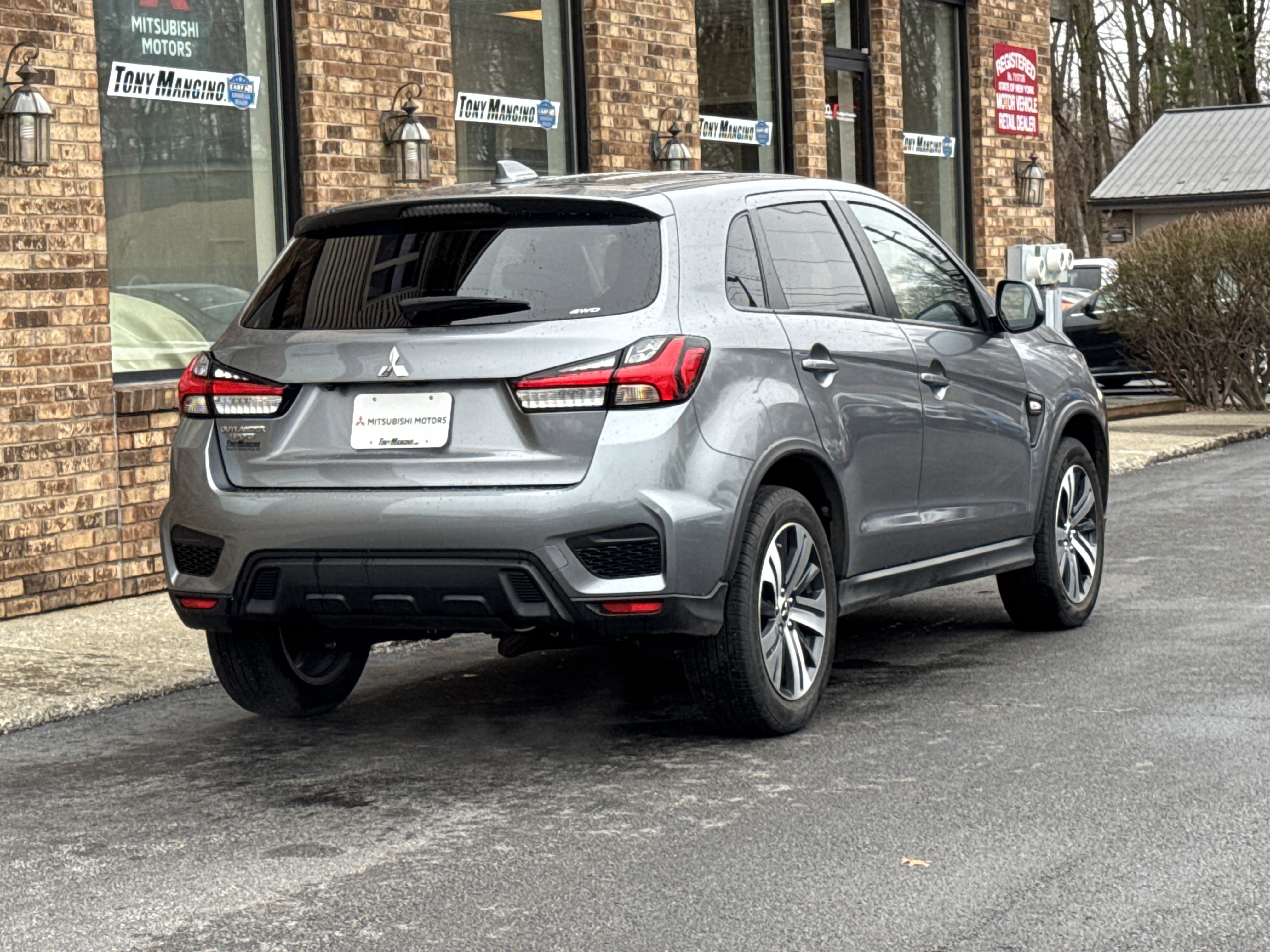 Used 2024 Mitsubishi Outlander Sport AWD image 5