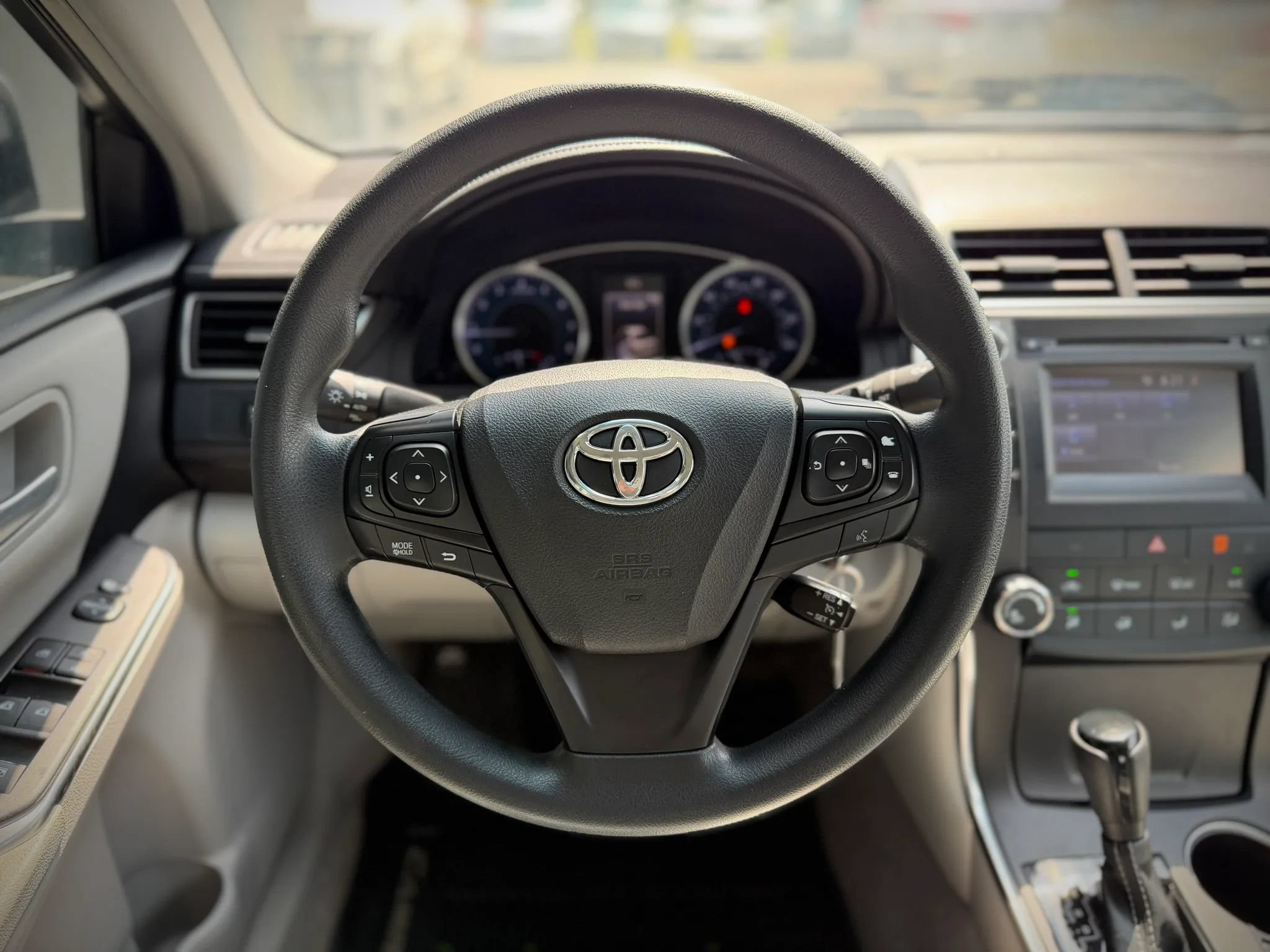 Used 2017 Toyota Camry LE FWD image 9