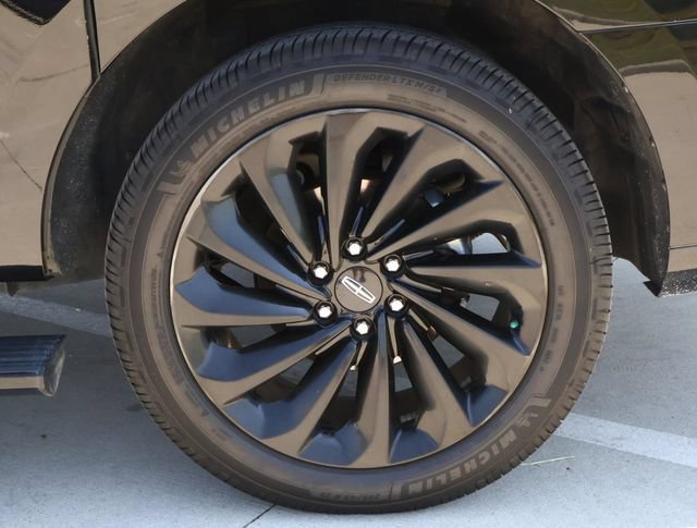 Used 2020 Lincoln Navigator L Reserve w/ Equipment Group 208A Reserve AWD/4WD image 9