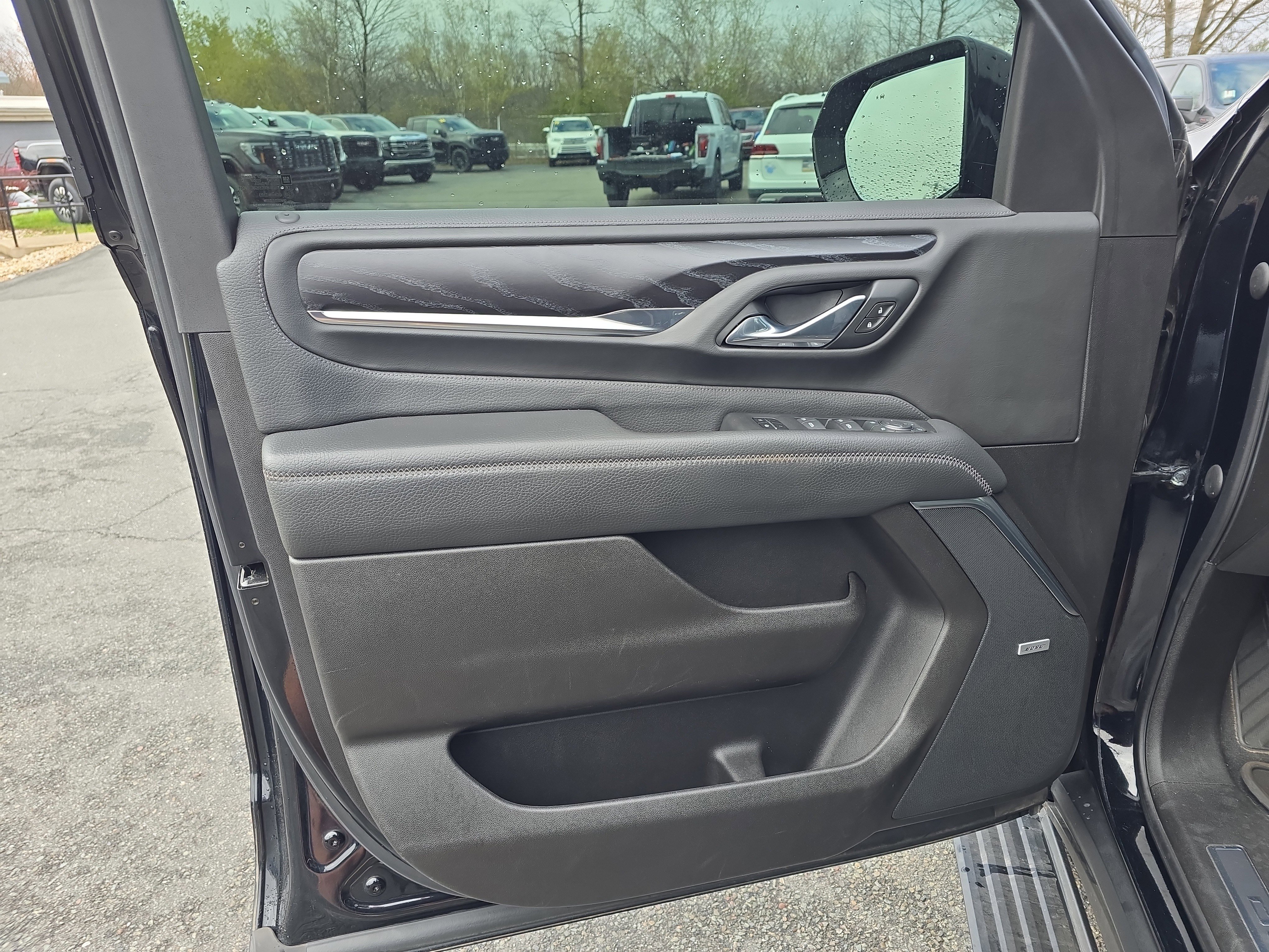 Used 2021 GMC Yukon Denali w/ Denali Premium Package AWD/4WD image 17