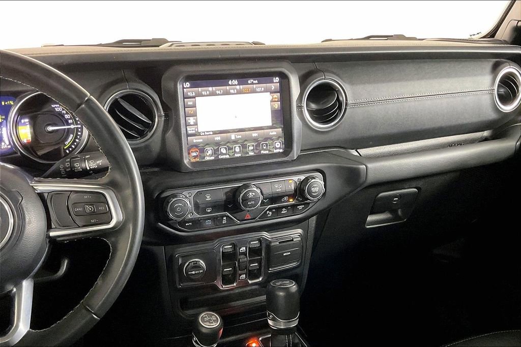 Used 2022 Jeep Wrangler Unlimited Sahara w/ Safety Group image 5