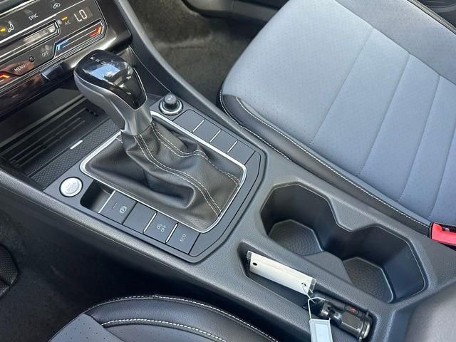 New 2025 Volkswagen Jetta SE FWD image 25
