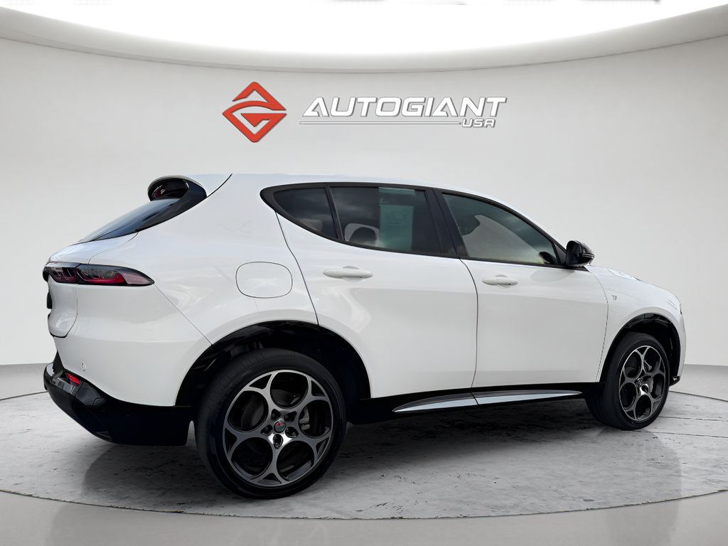 Used 2024 Alfa Romeo Tonale Ti AWD/4WD image 8