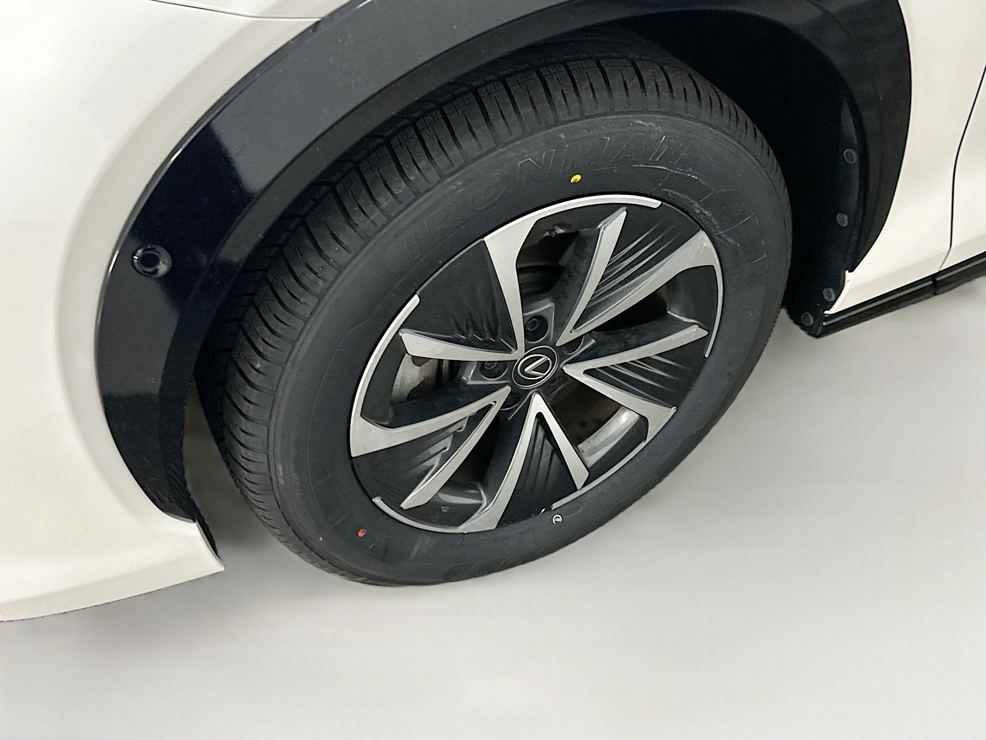 Used 2023 Lexus RZ 450e Premium w/ Technology Package AWD/4WD image 11