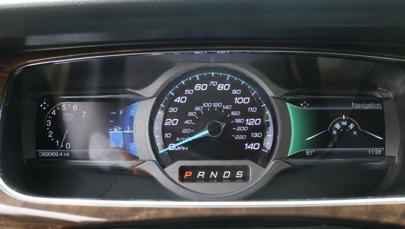Used 2019 Ford Taurus Limited FWD image 10