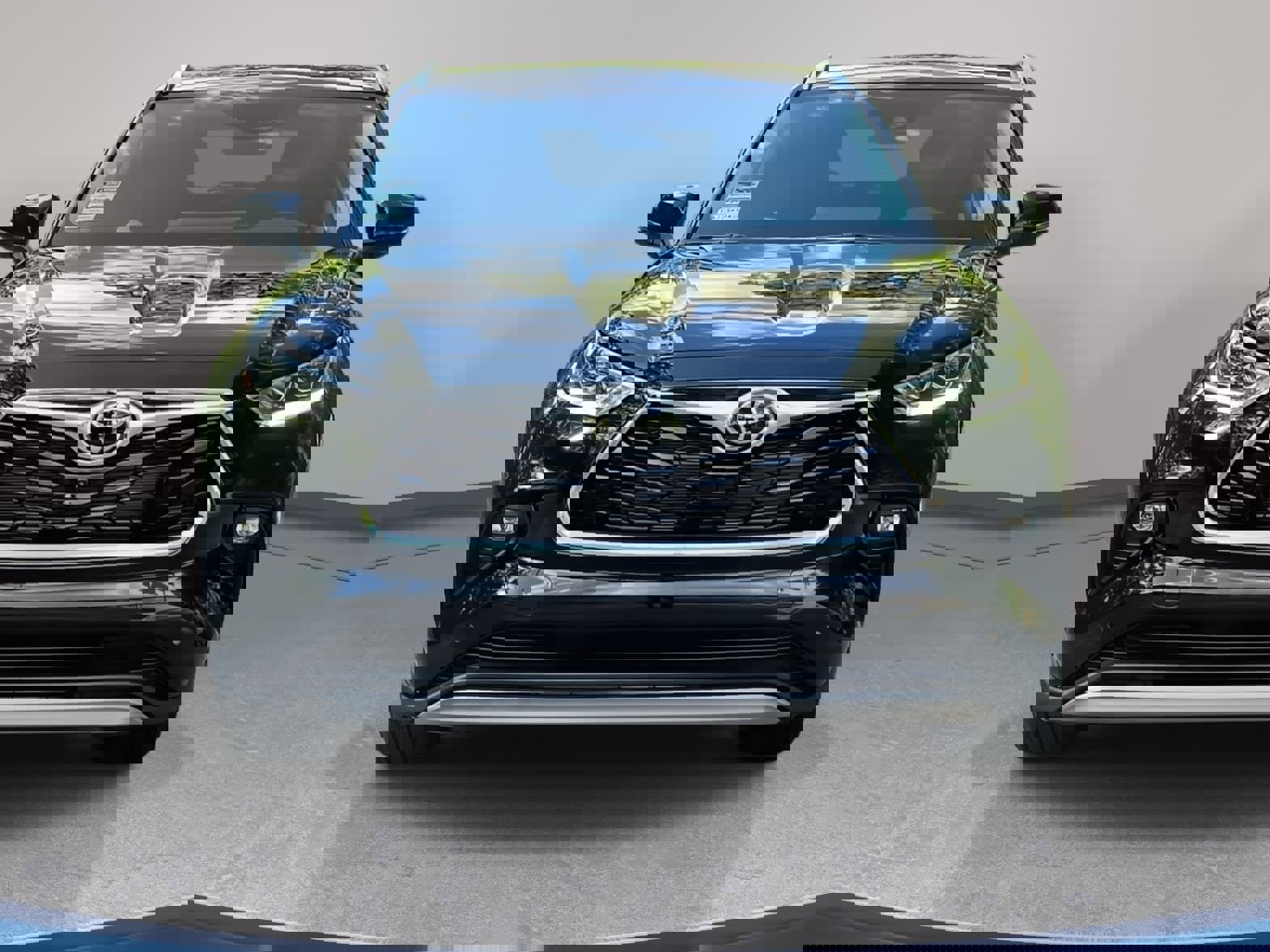 New 2026 Toyota Highlander Platinum AWD/4WD image 2