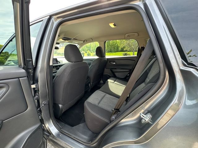 Used 2024 Nissan Rogue SV FWD image 18