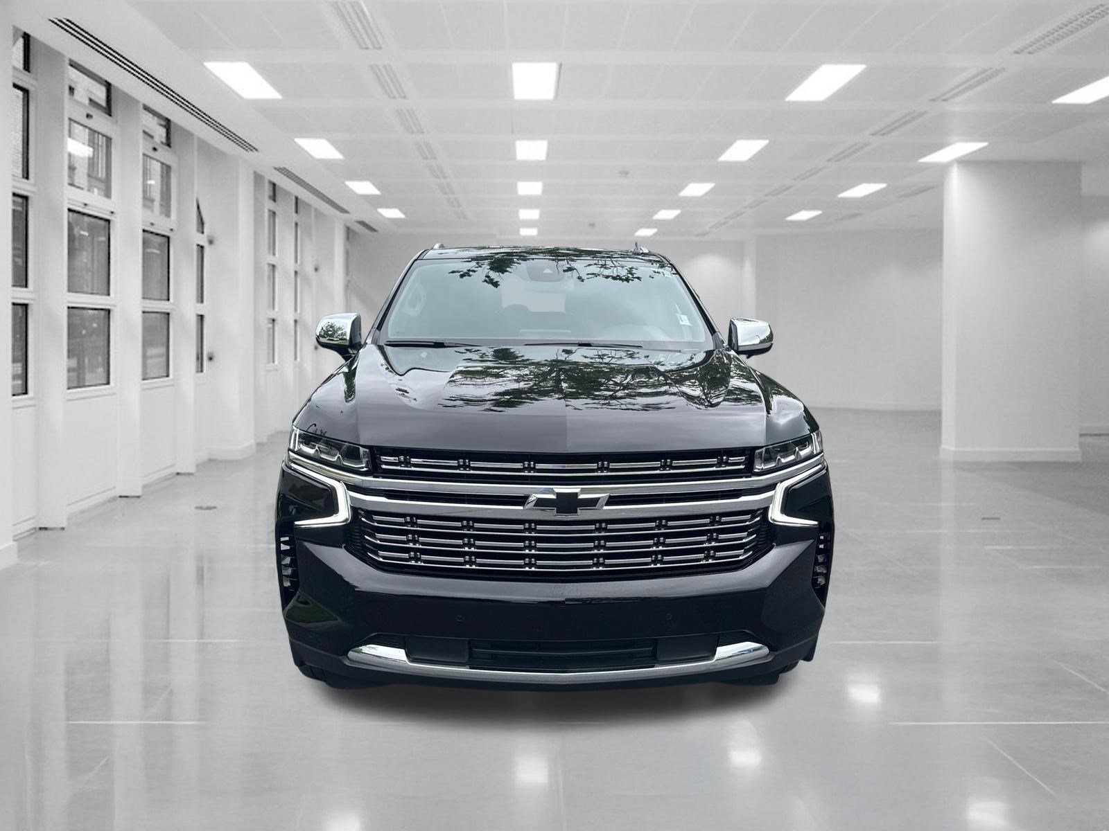 Used 2023 Chevrolet Tahoe Premier AWD/4WD image 2
