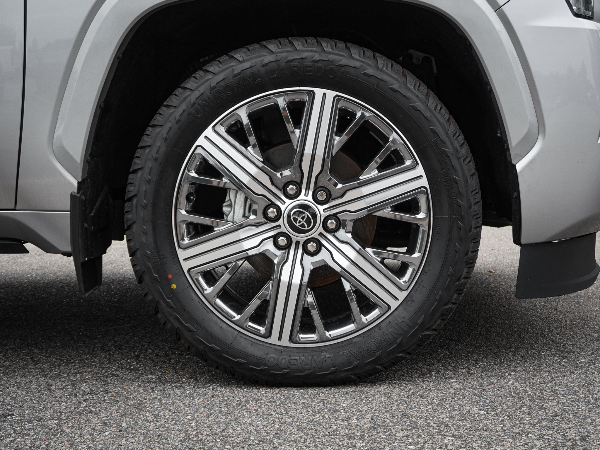 Used 2024 Toyota Sequoia Capstone AWD/4WD image 13