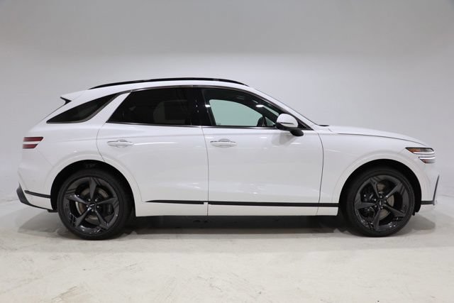 New 2026 Genesis GV70 2.5T Sport Prestige w/ G1 Accessory Package AWD/4WD image 8