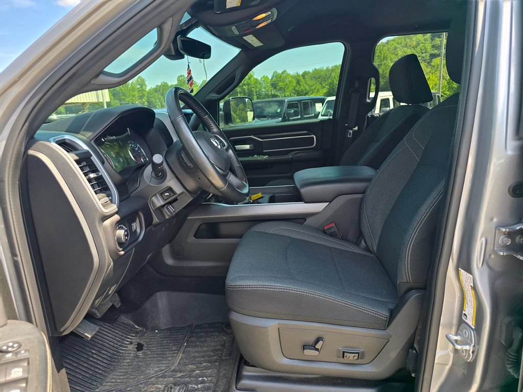 Used 2022 RAM 2500 Big Horn w/ Level B Equipment Group AWD/4WD image 4