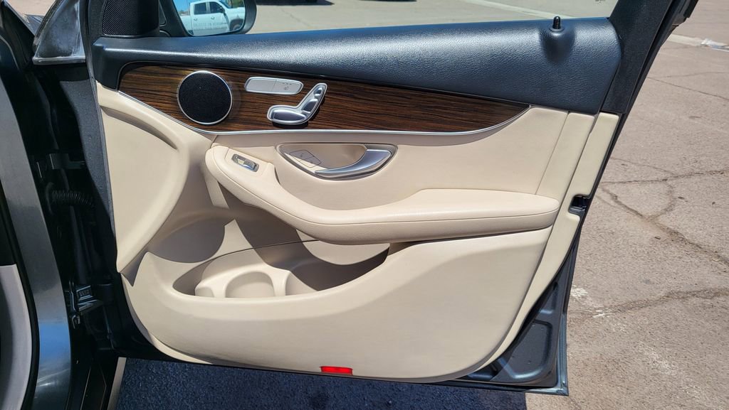 Used 2018 Mercedes-Benz GLC 300 image 17