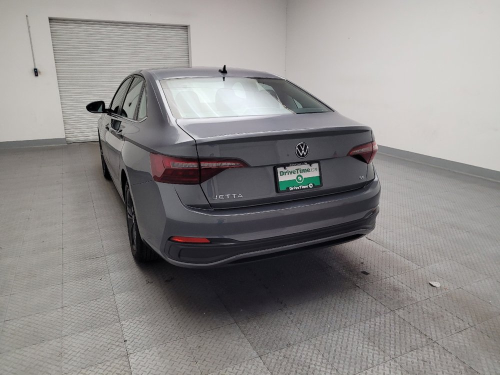 Used 2023 Volkswagen Jetta SE image 6