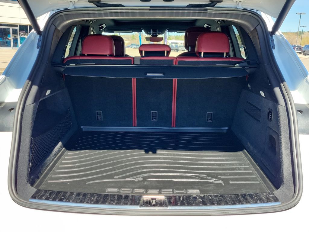 Used 2023 Porsche Cayenne S w/ Premium Package Plus image 14