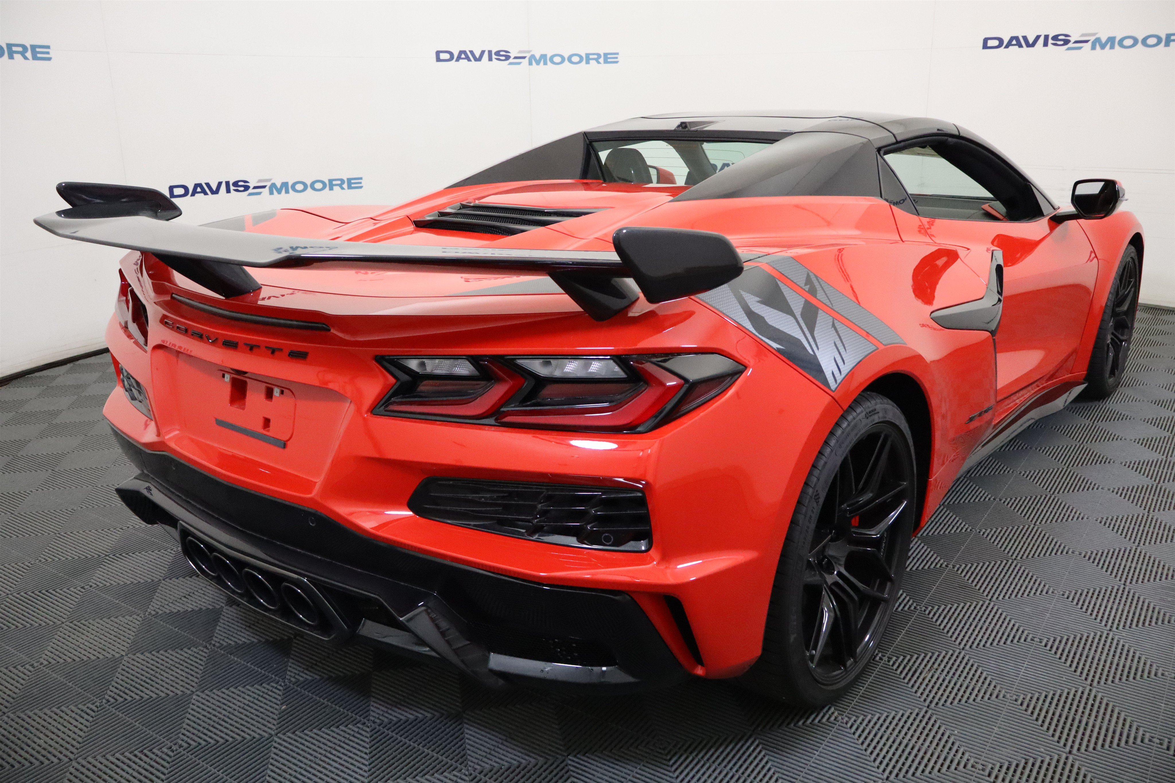 New 2027 Chevrolet Corvette Z06 w/ Stealth Interior Trim Package RWD image 6
