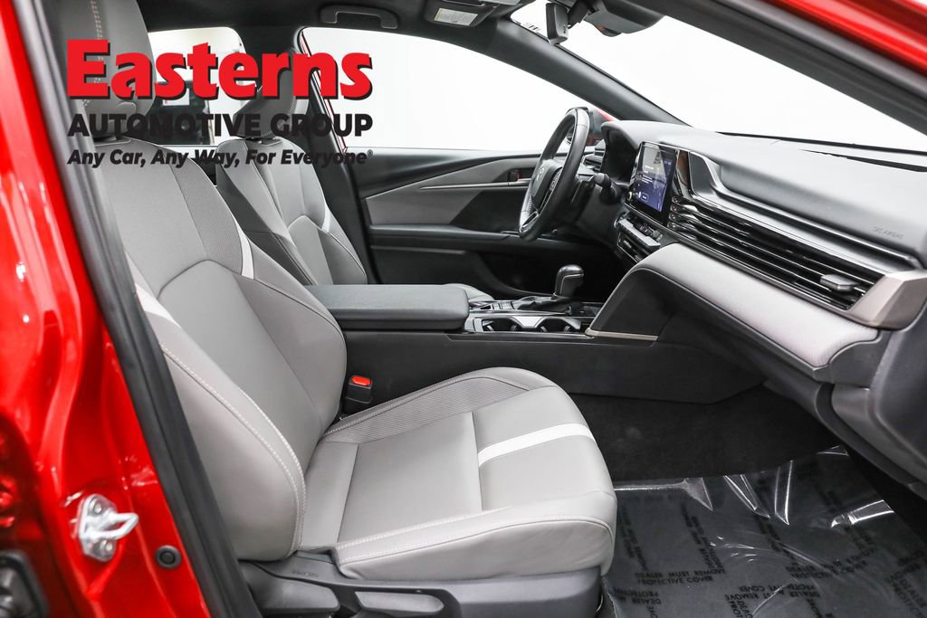 Used 2025 Toyota Camry SE w/ Convenience Package AWD/4WD image 24