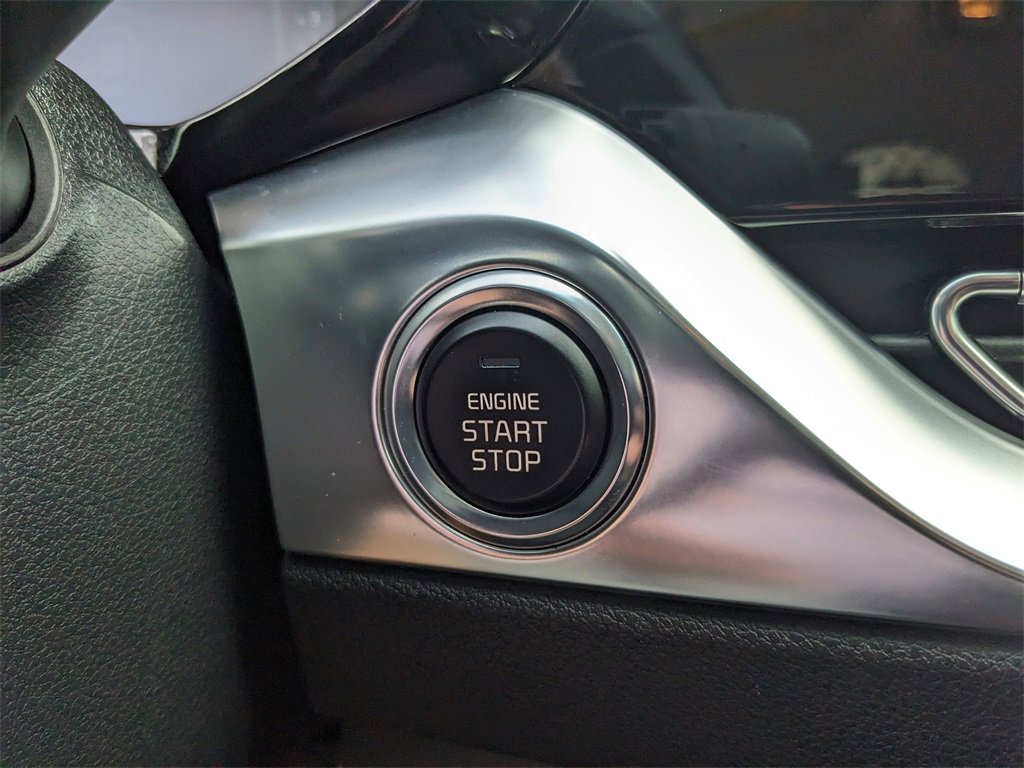 Certified 2022 Kia Niro EX image 29