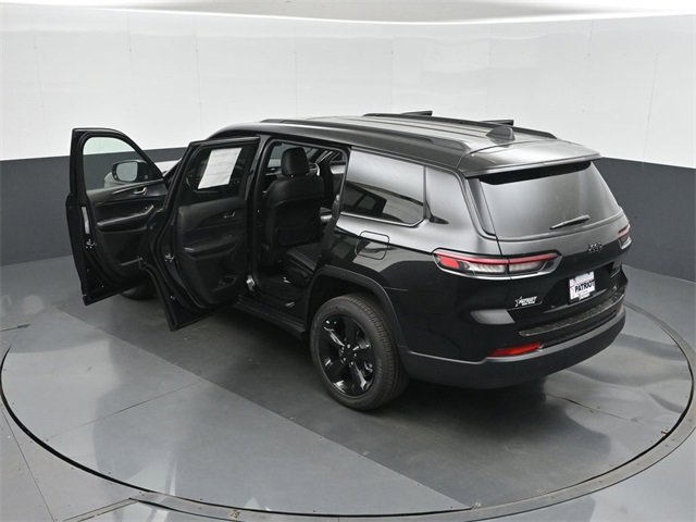 New 2025 Jeep Grand Cherokee L Altitude image 44