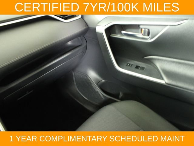 Used 2025 Toyota RAV4 XLE AWD/4WD image 16