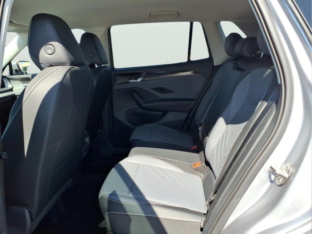 Certified 2025 Volkswagen Tiguan SE AWD/4WD image 13