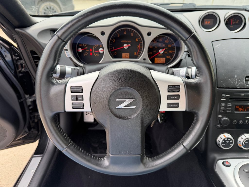 Used 2006 Nissan 350Z Grand Touring RWD image 20