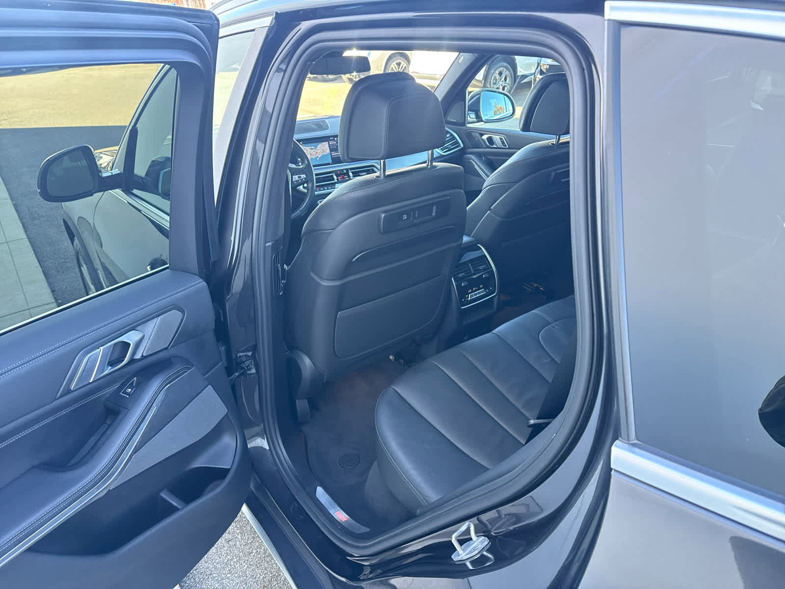 Used 2019 BMW X5 xDrive50i w/ Off-Road Package image 14