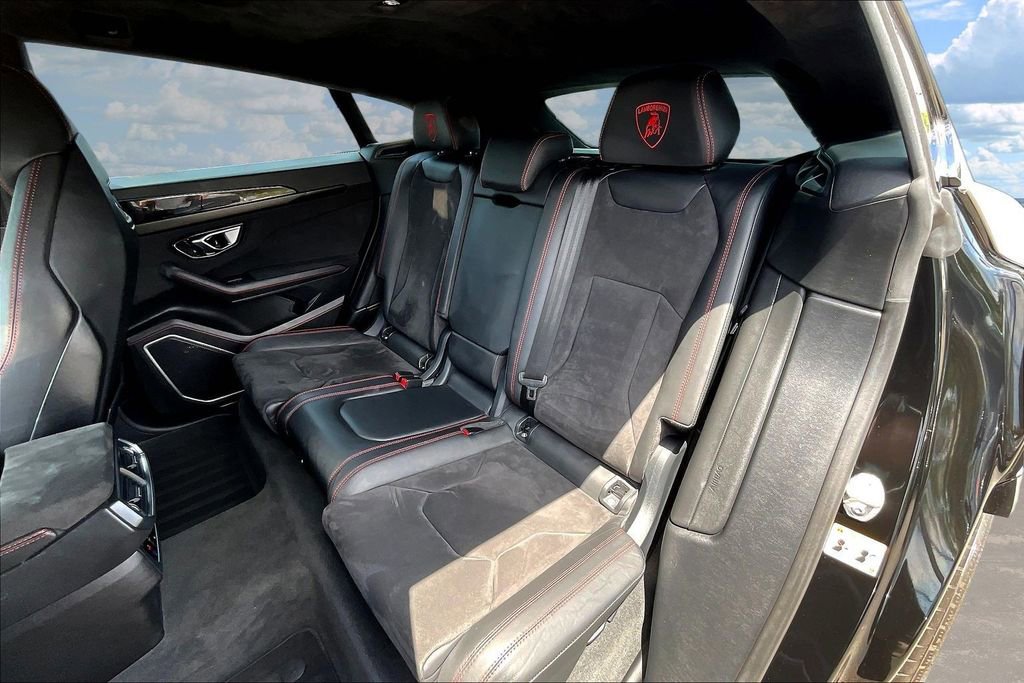 Used 2021 Lamborghini Urus AWD/4WD image 22