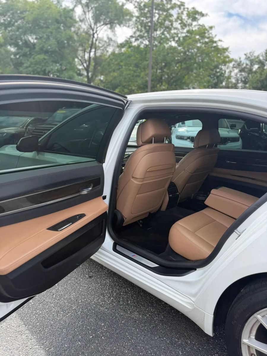 Used 2013 BMW 740Li xDrive AWD/4WD image 20