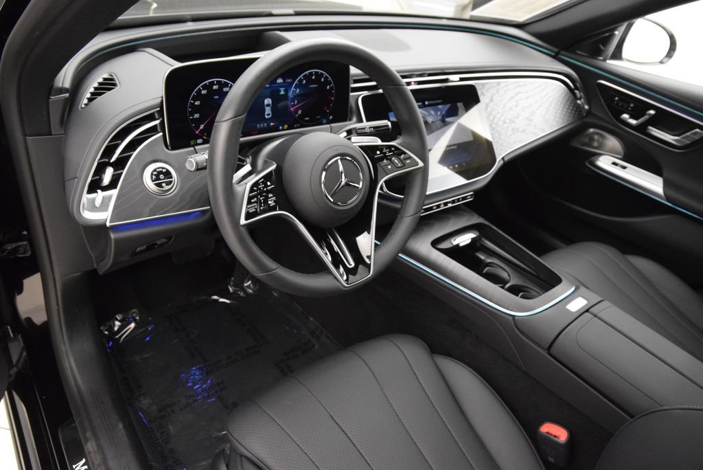 Used 2026 Mercedes-Benz E 350 4MATIC Sedan w/ Driver Assistance Package image 21